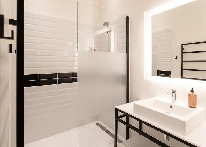 #8 Promenade 1min 2rooms/parking/terrace/wifi * ניס